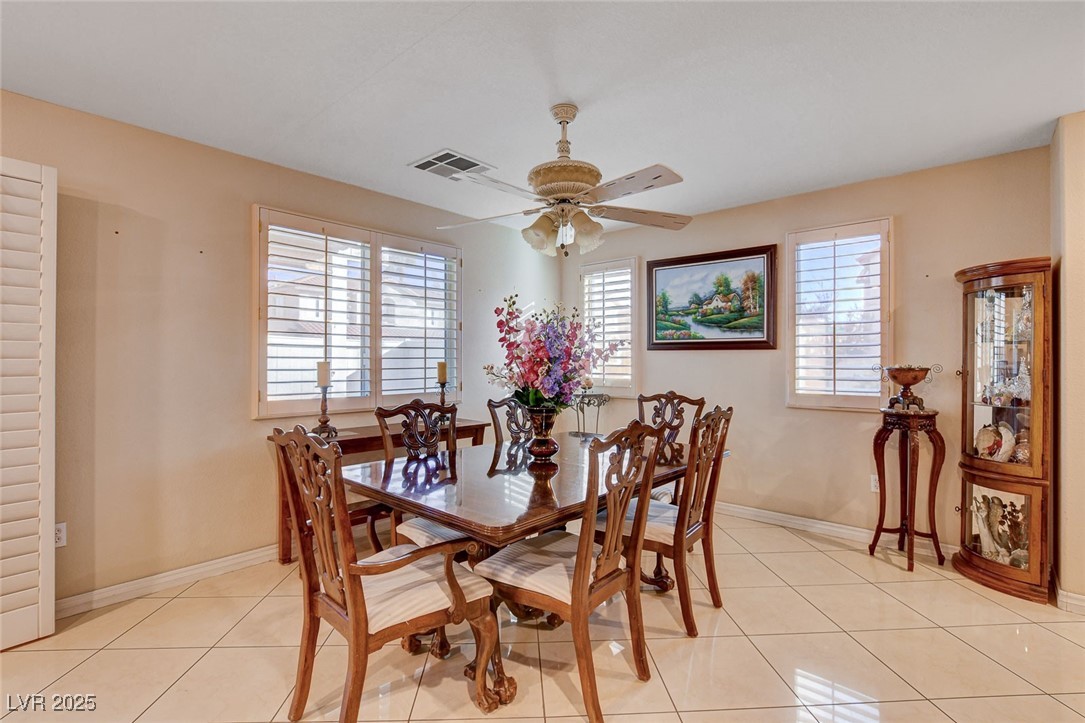 9322 Boulder Opal Avenue