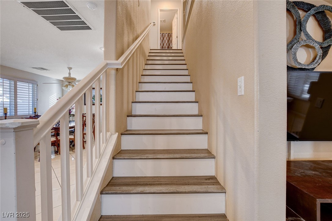 9322 Boulder Opal Avenue