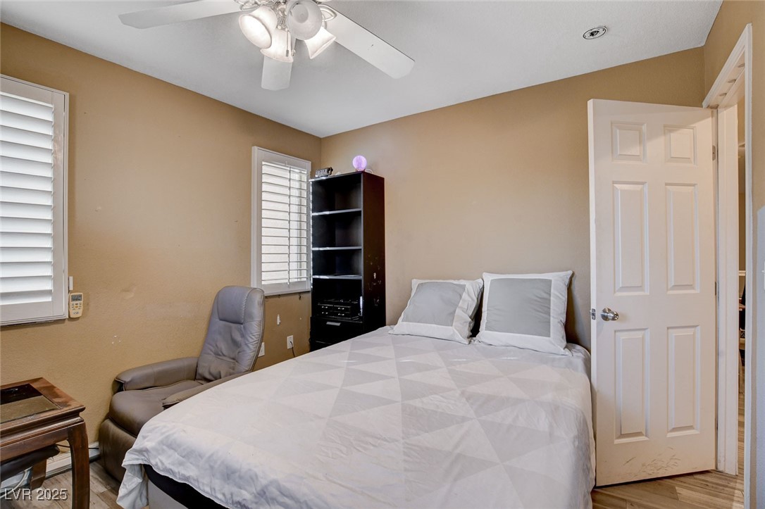 9322 Boulder Opal Avenue