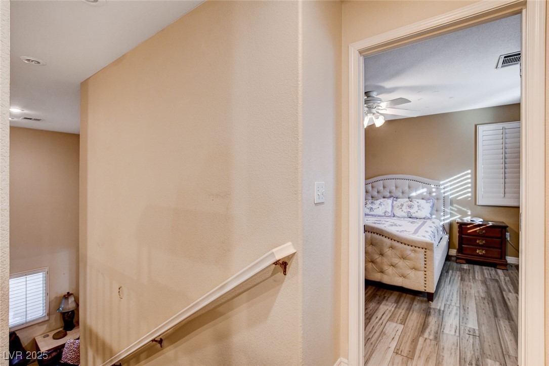 9322 Boulder Opal Avenue