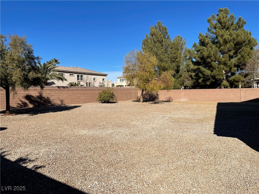 7405 Chorleywood Way
