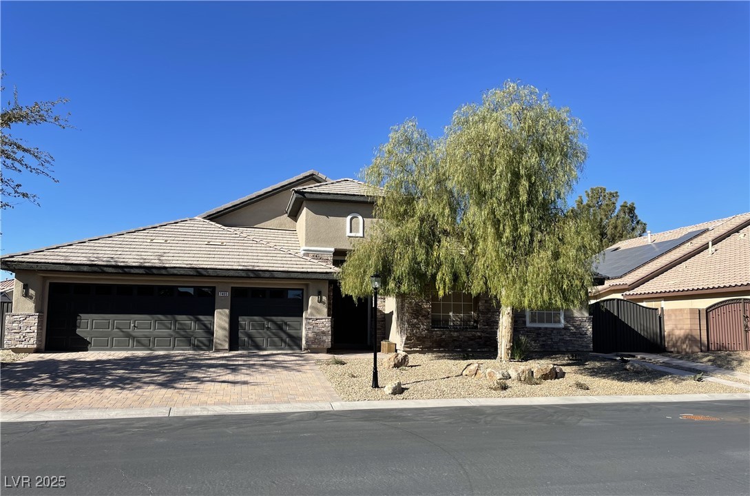 7405 Chorleywood Way