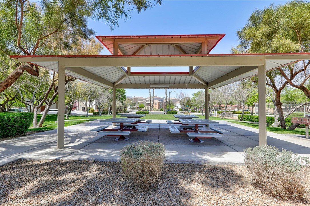 7660 Fabled Filigree Street