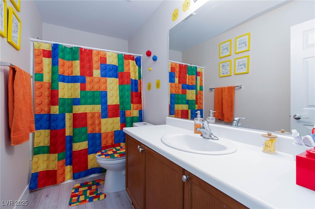 7660 Fabled Filigree Street