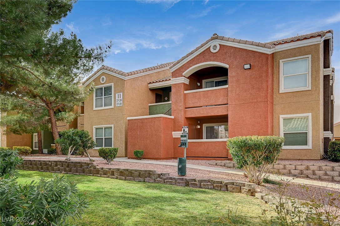 8101 West Flamingo Road 2080