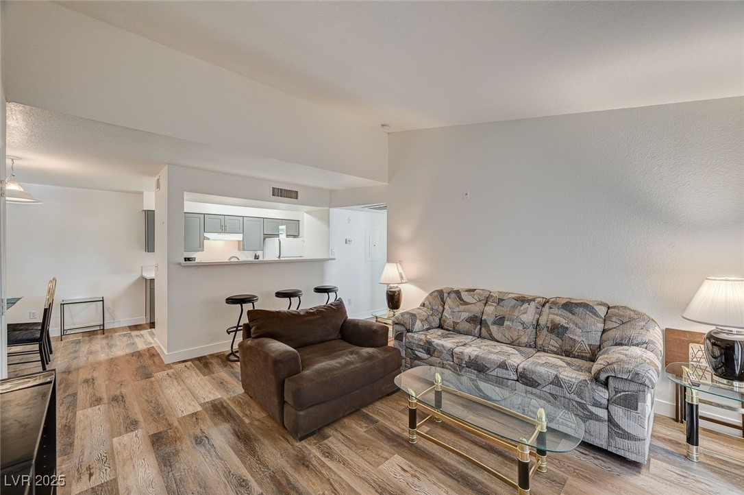 8101 West Flamingo Road 2080
