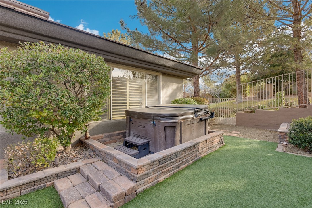 3 Glendora Court