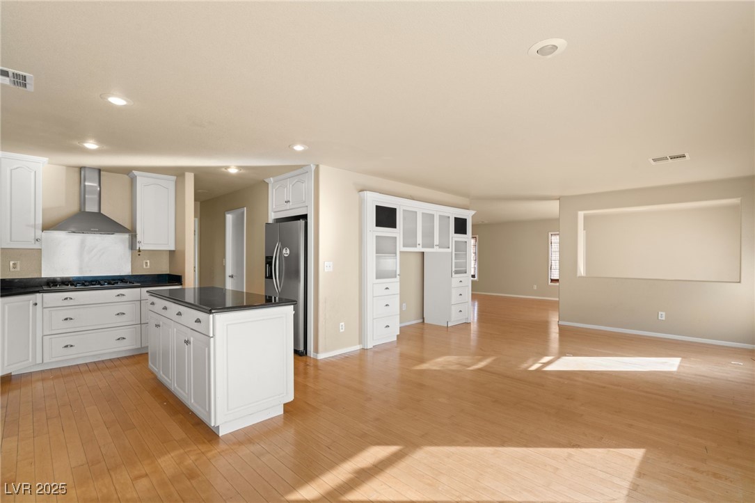 1365 Tranquil Skies Avenue