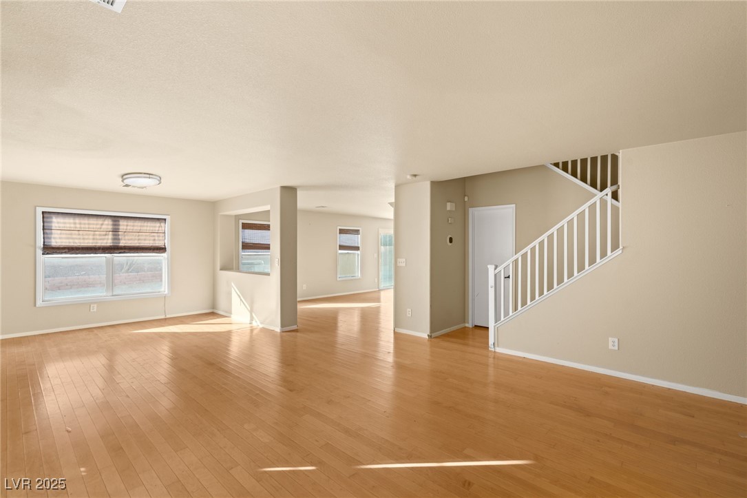 1365 Tranquil Skies Avenue