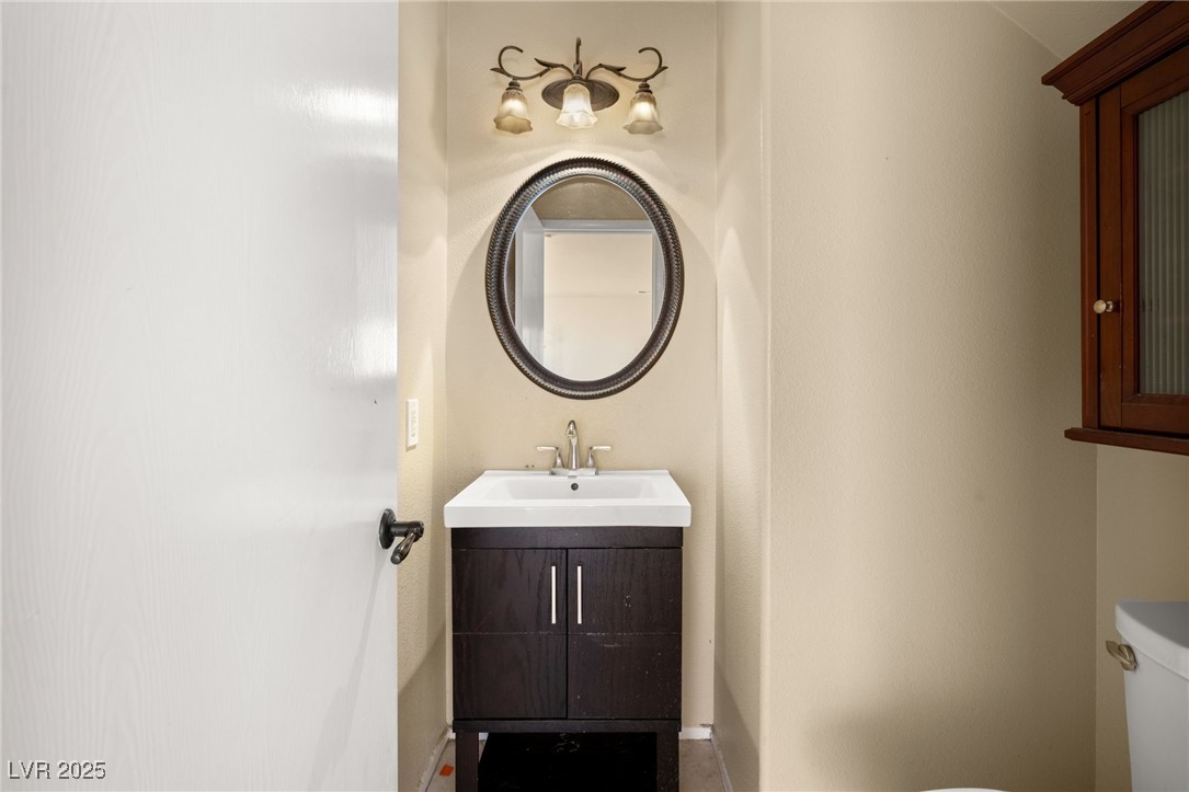 1365 Tranquil Skies Avenue