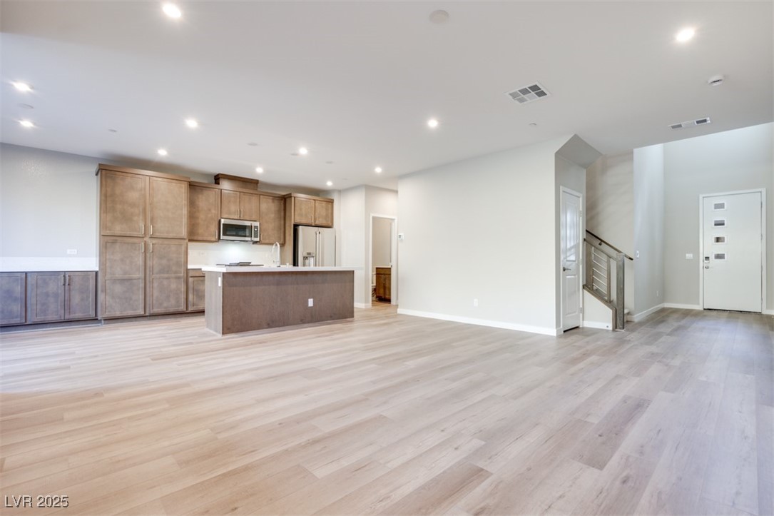 11904 Vector Ray Avenue