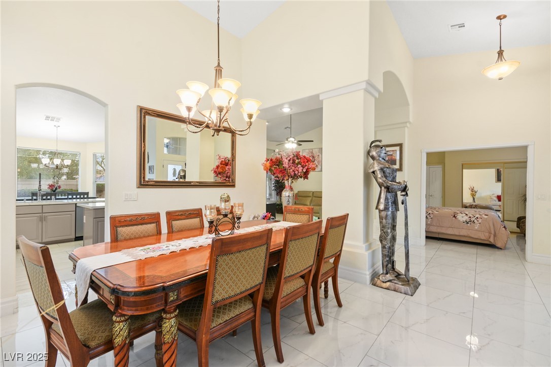 1504 Castle Crest Drive