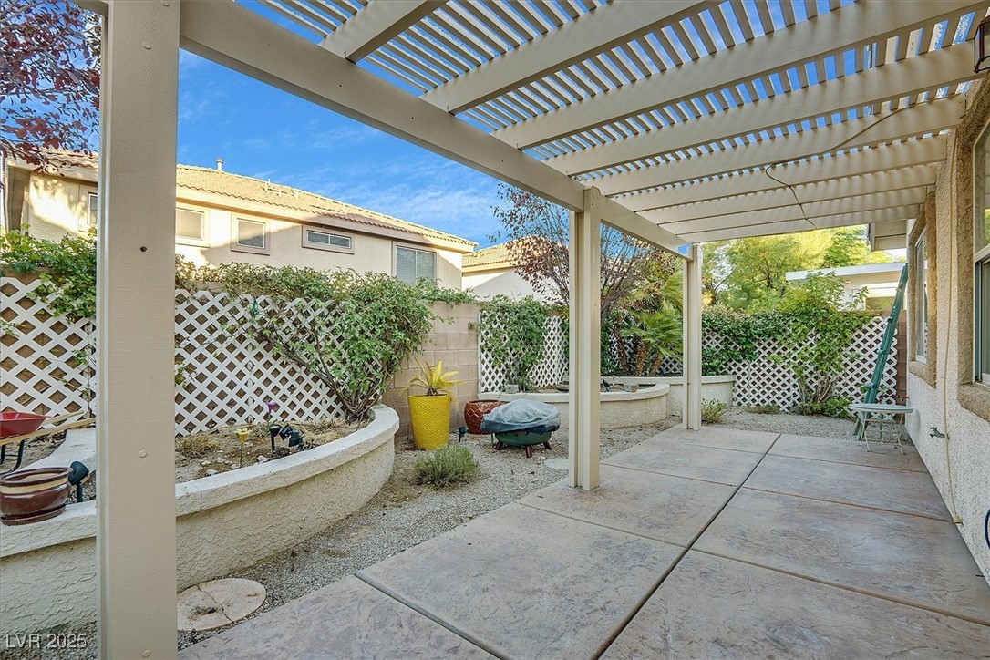 558 Poplar Leaf Street