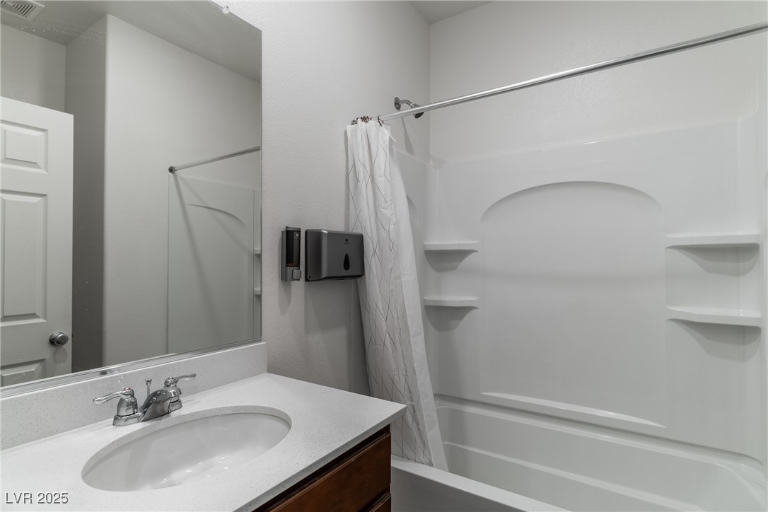 9217 Quartz Hills Avenue