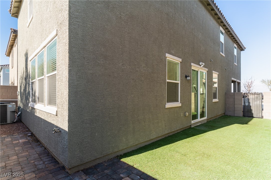 9217 Quartz Hills Avenue