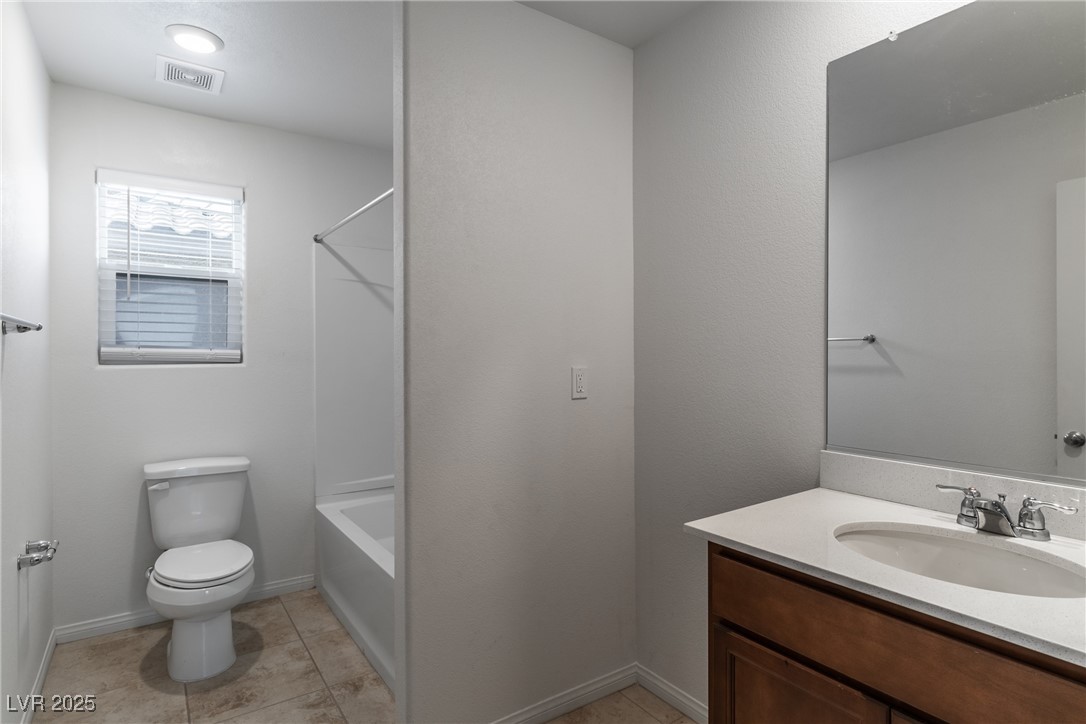 9217 Quartz Hills Avenue