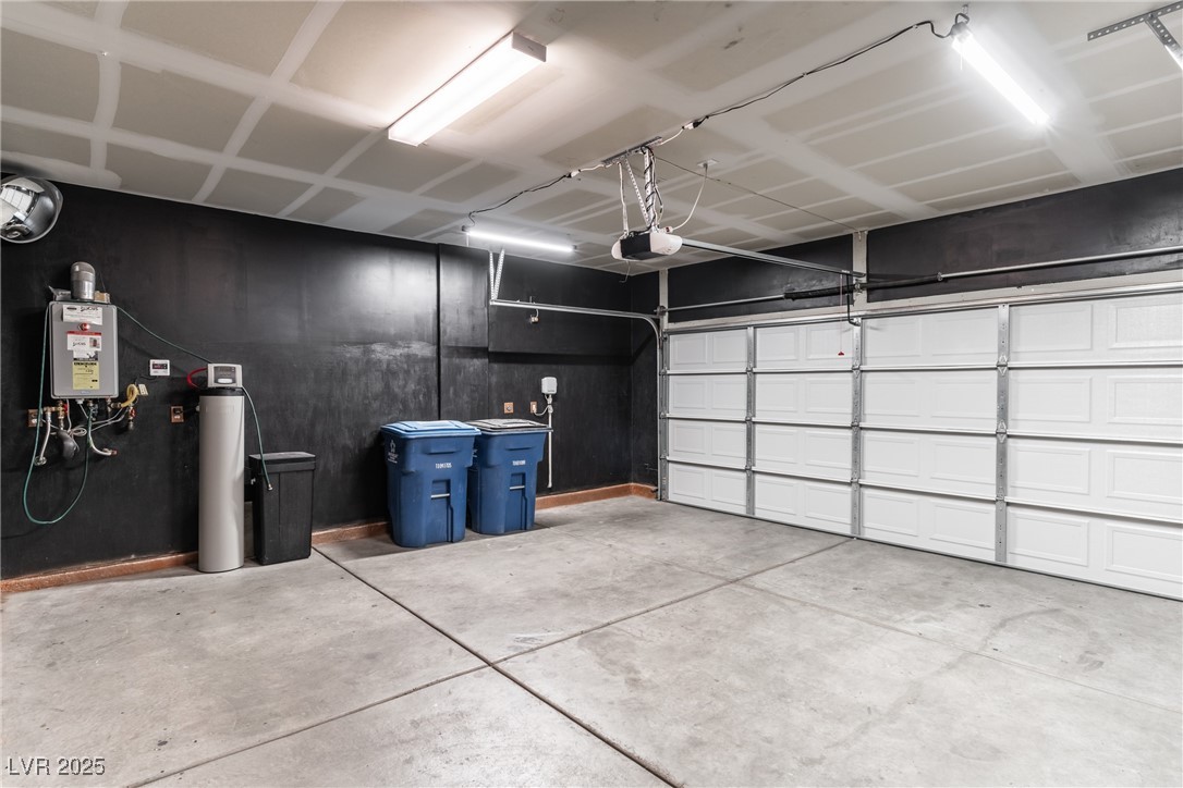 9217 Quartz Hills Avenue