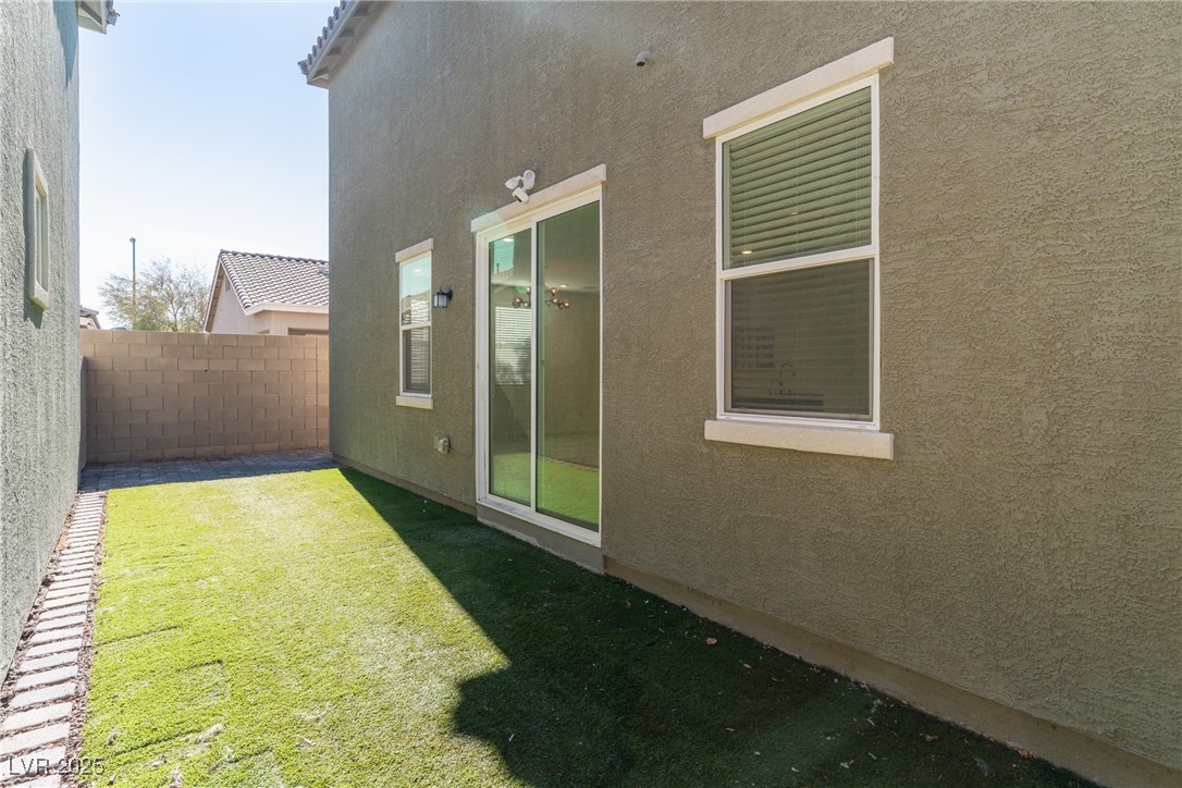 9217 Quartz Hills Avenue