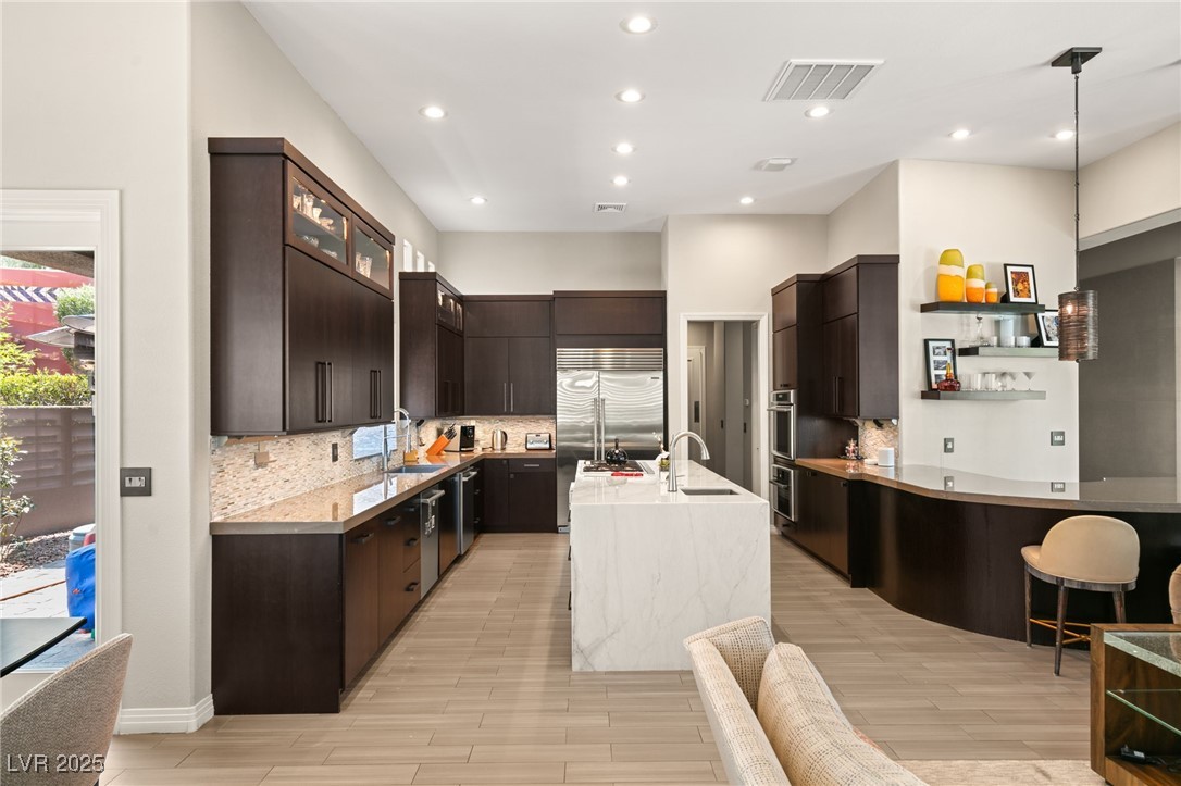 9113 Golden Eagle Drive