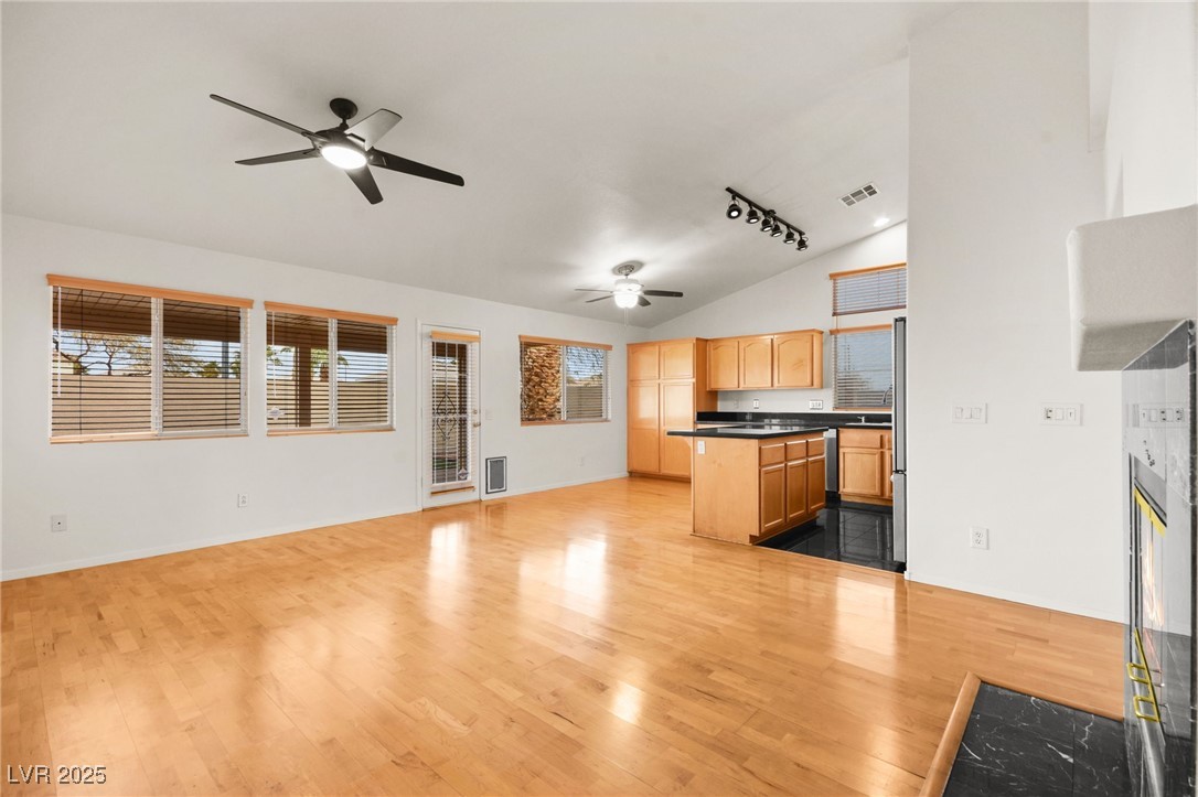 1036 Aspen Daisy Avenue