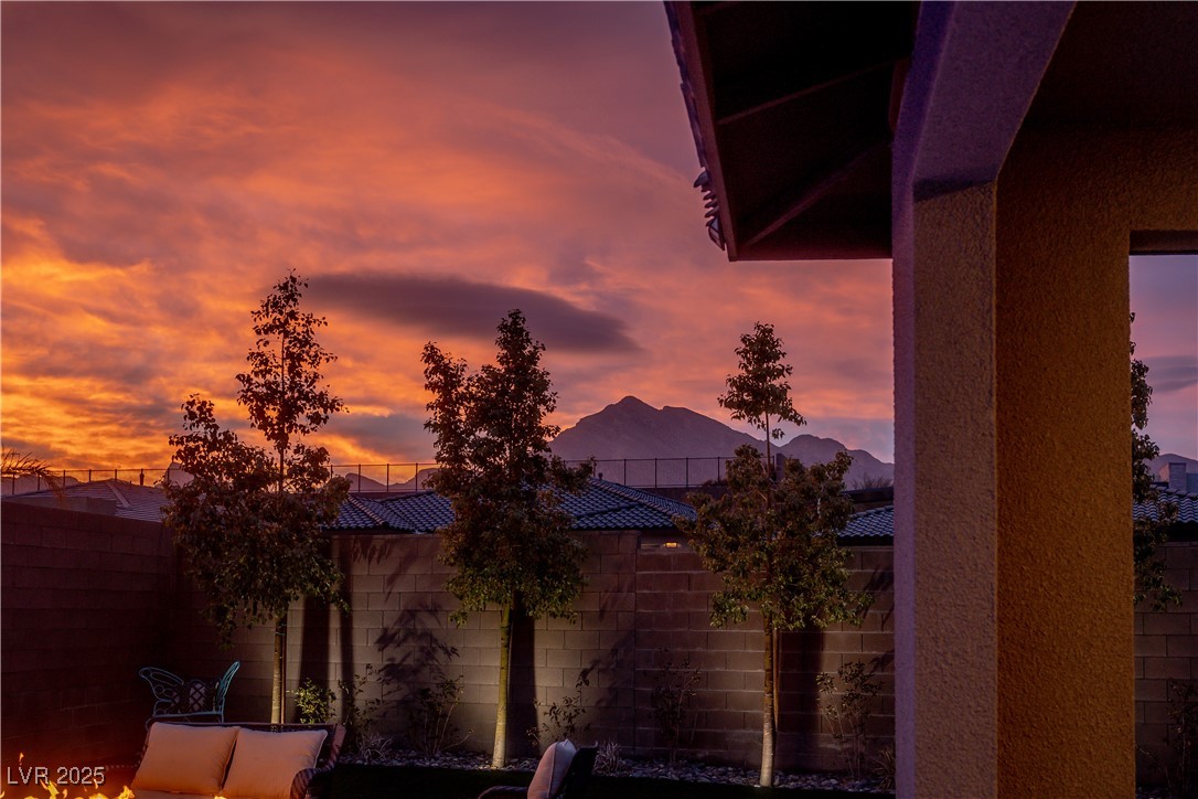 11885 Grassy Plain Avenue