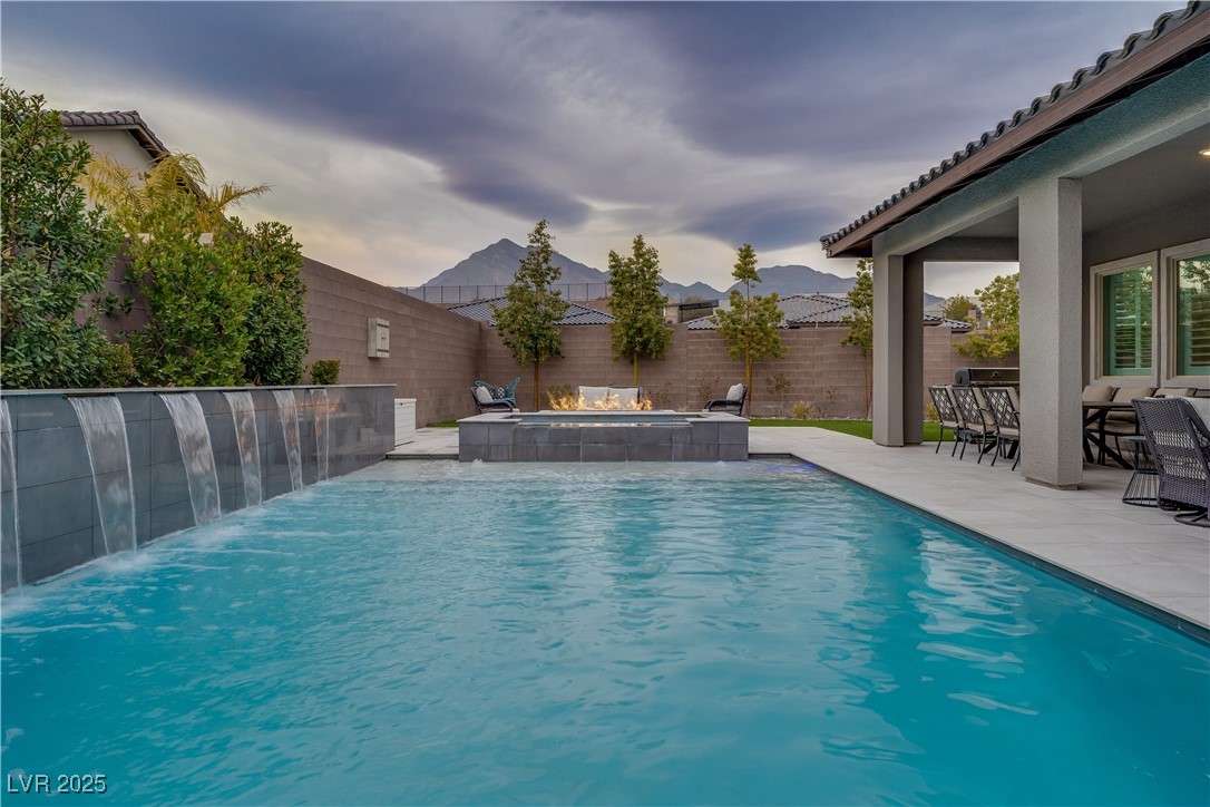 11885 Grassy Plain Avenue