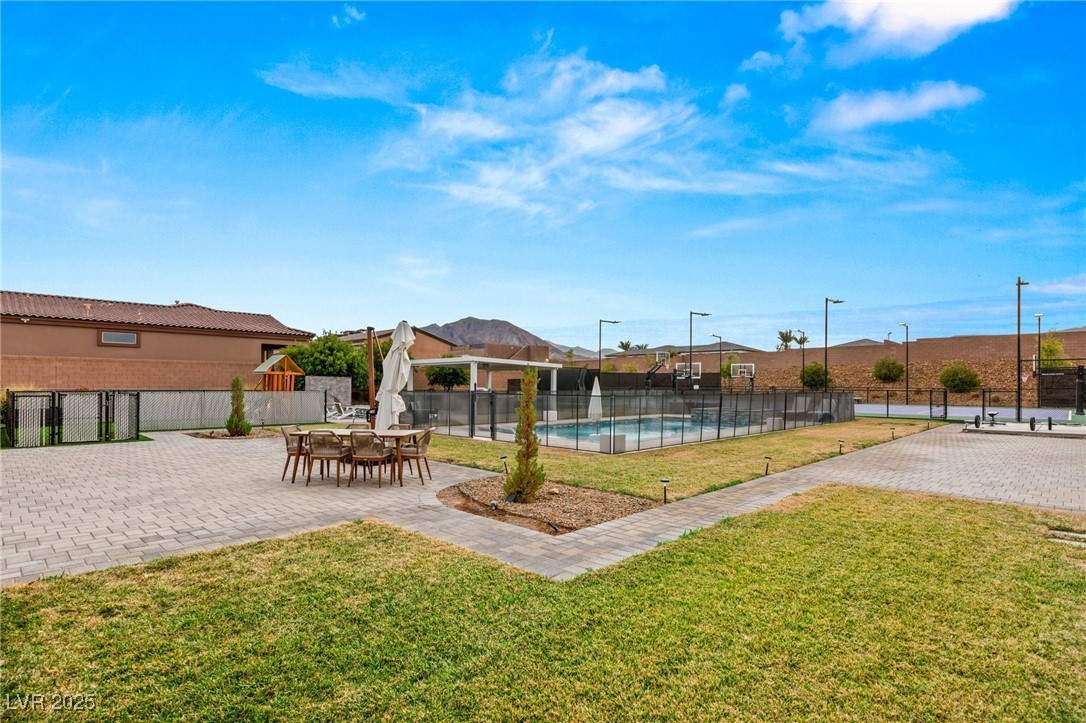 1121 Du Fort Hills Court