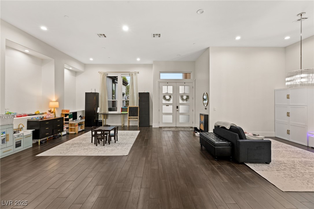 1121 Du Fort Hills Court