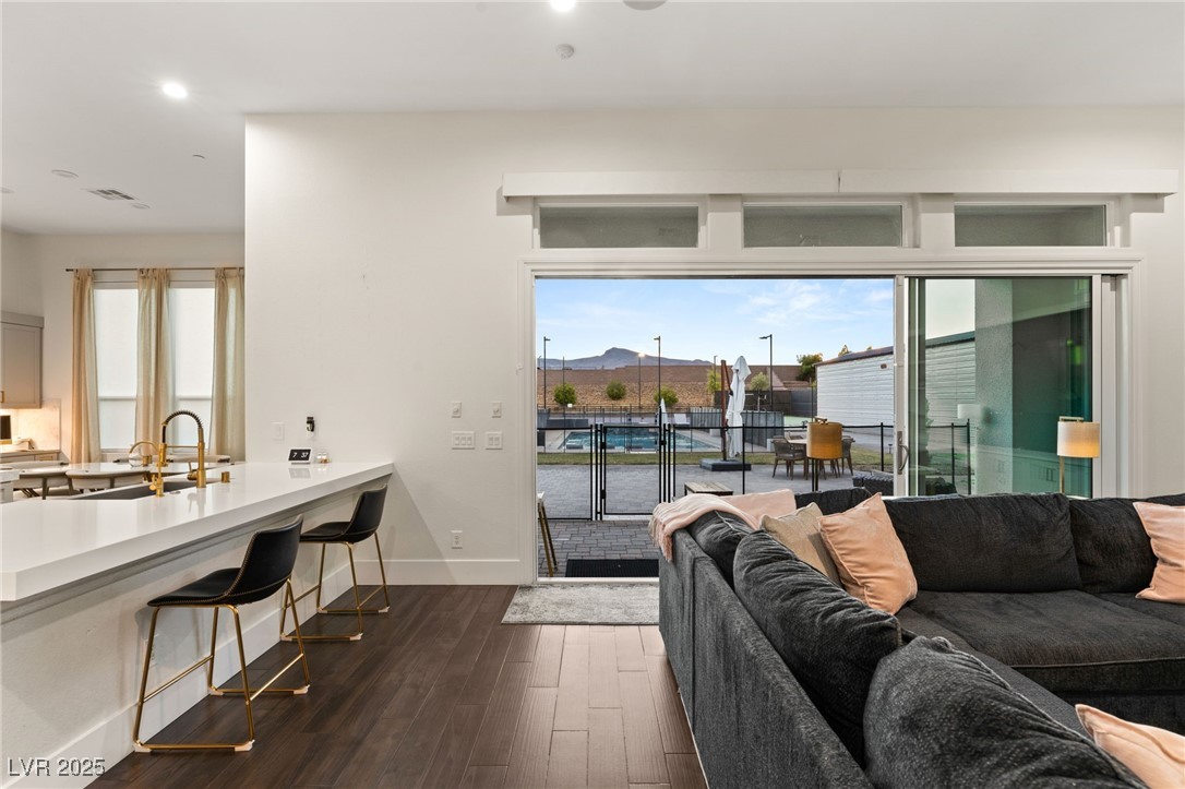 1121 Du Fort Hills Court