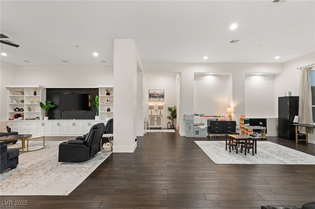 1121 Du Fort Hills Court