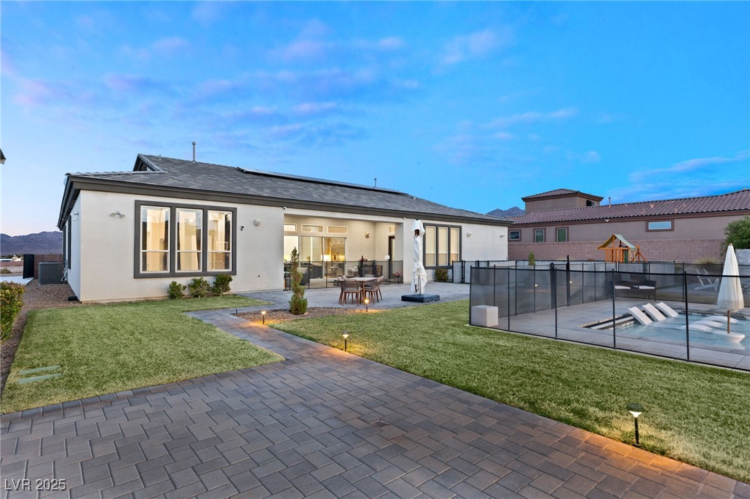 1121 Du Fort Hills Court