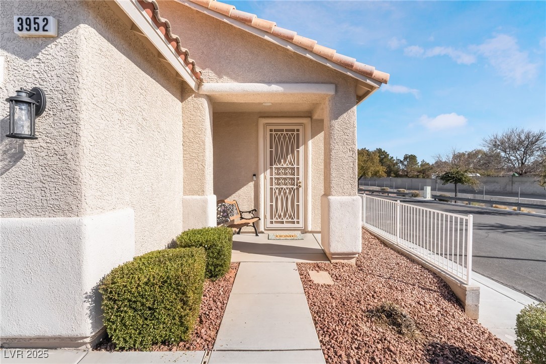 3952 Moon Tango Street