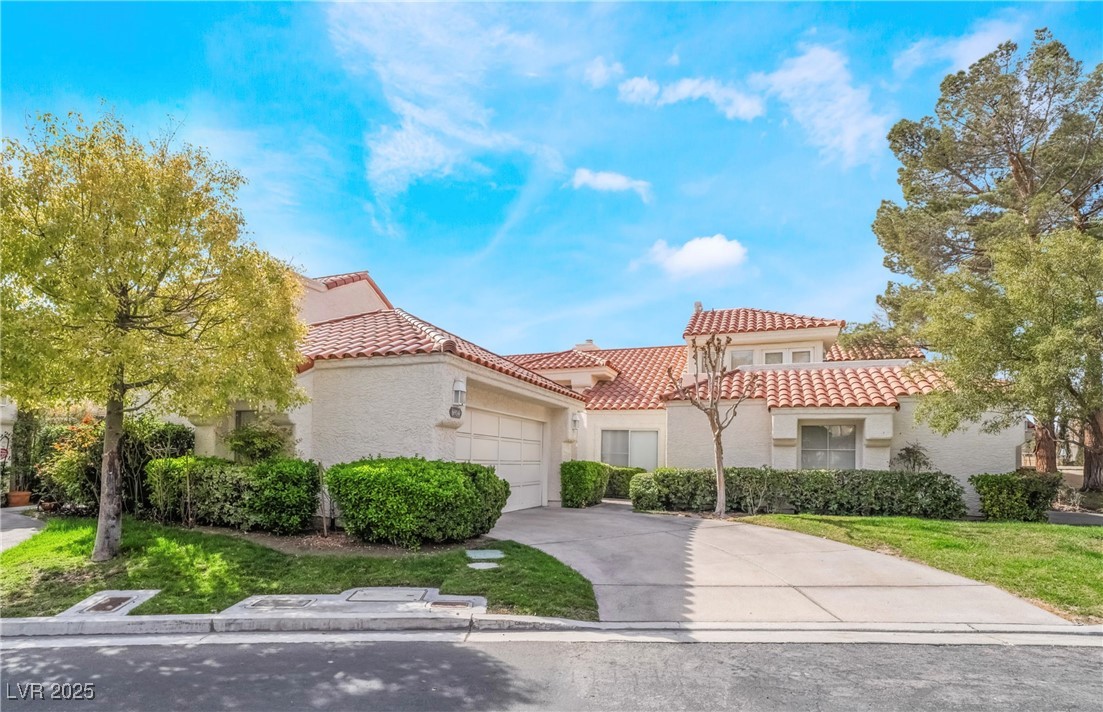 6914 Emerald Springs Lane