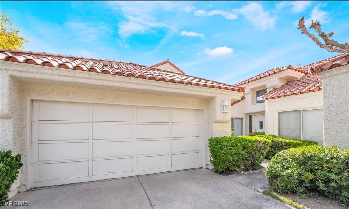 6914 Emerald Springs Lane