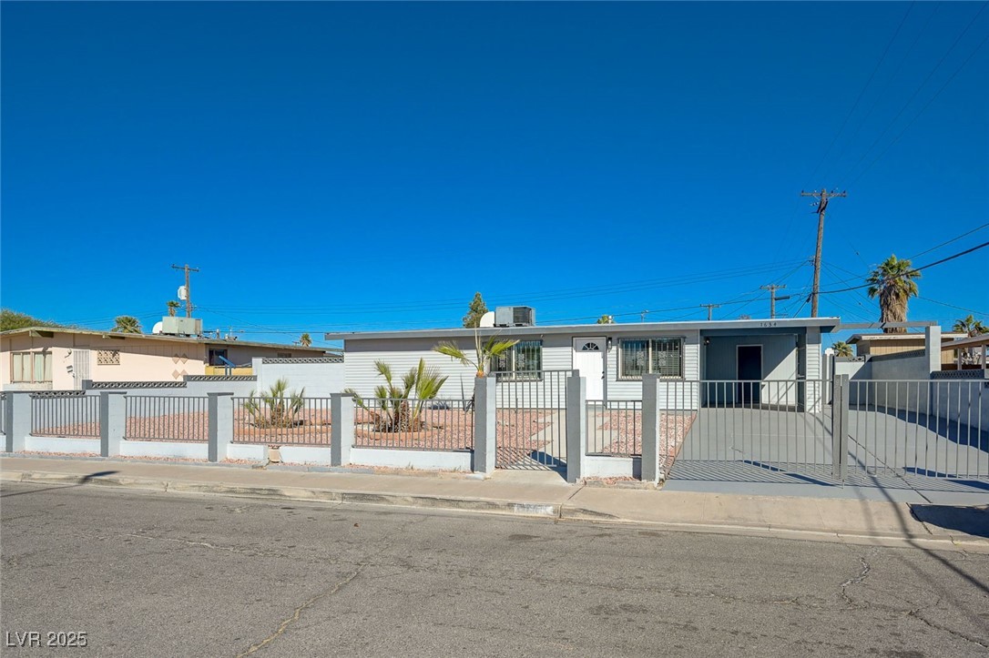 1634 Serenada Avenue