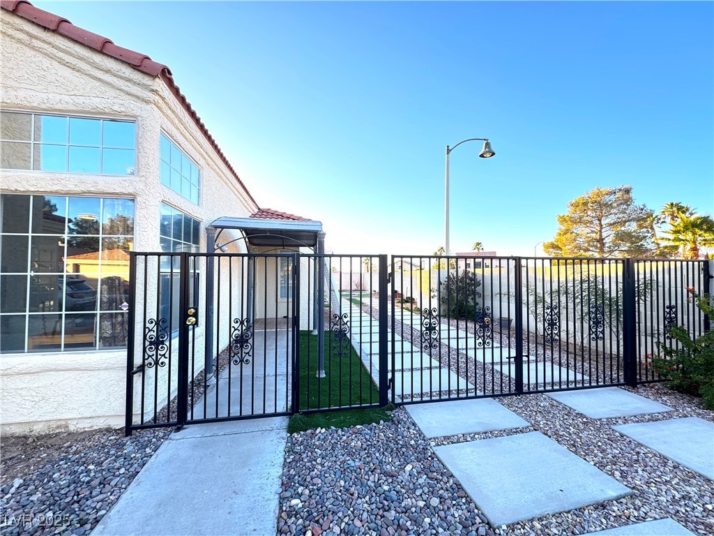 9825 Tehama Court