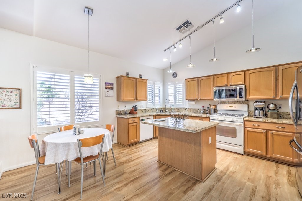 7553 Coral River Drive