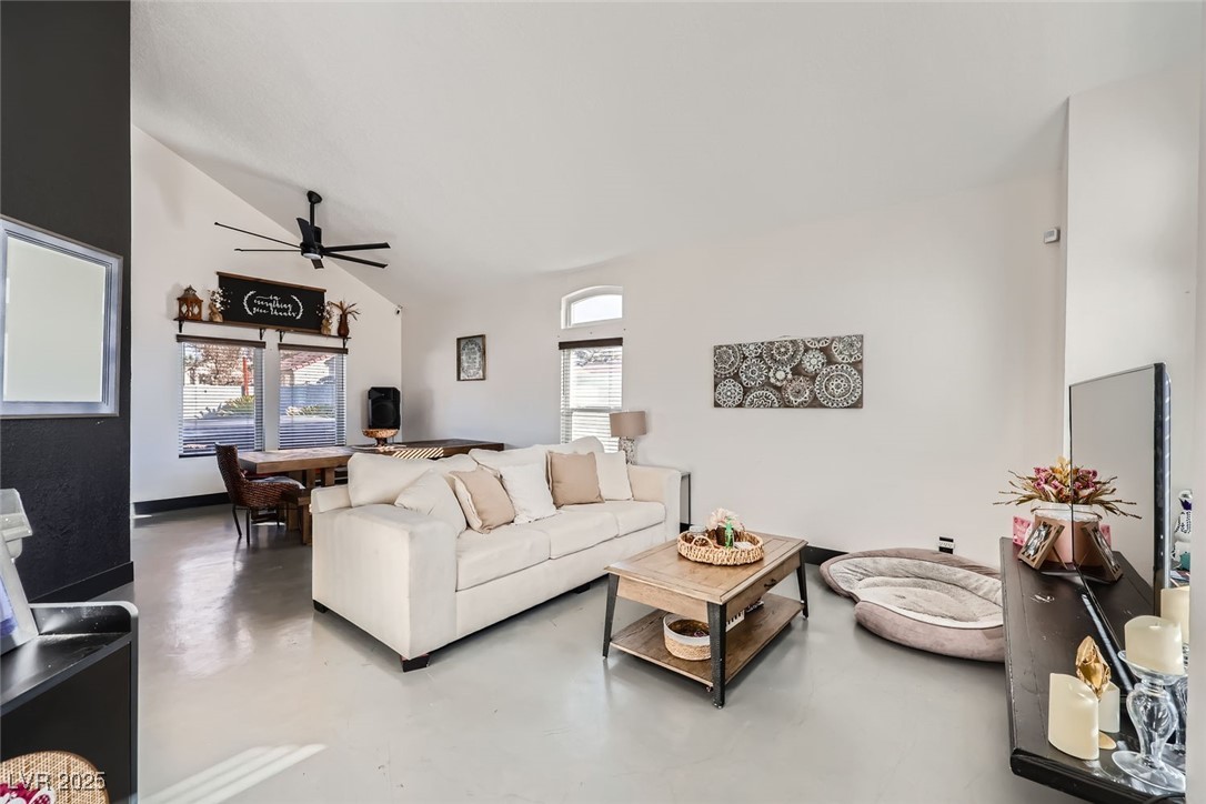 1506 Champagne Circle
