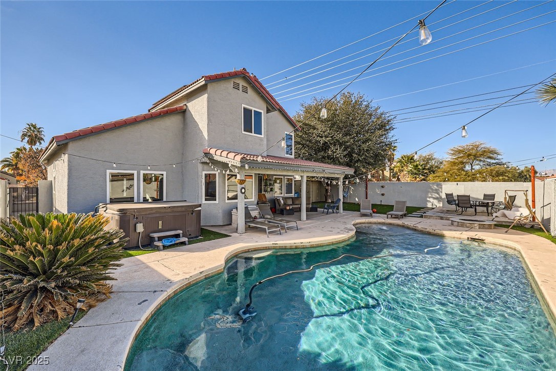 1506 Champagne Circle