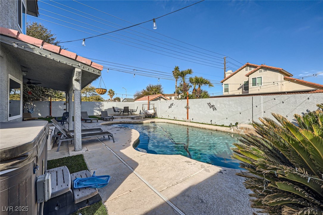 1506 Champagne Circle
