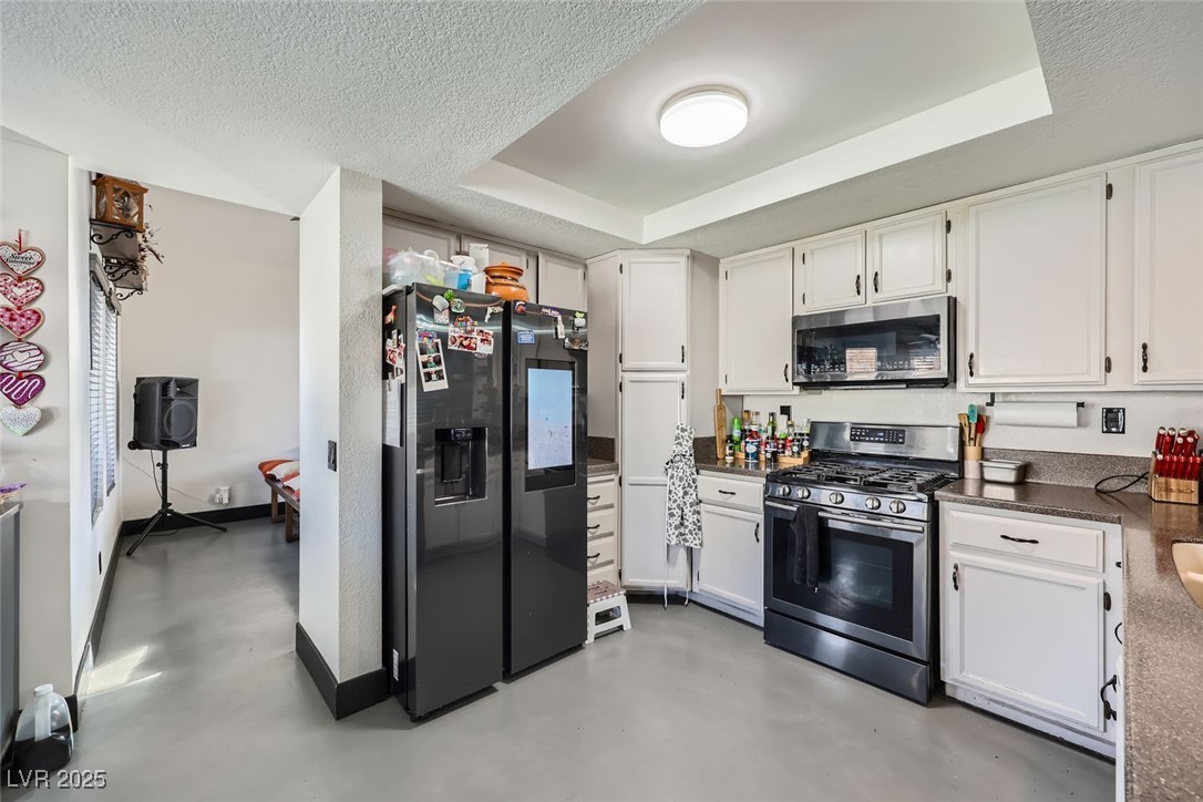 1506 Champagne Circle