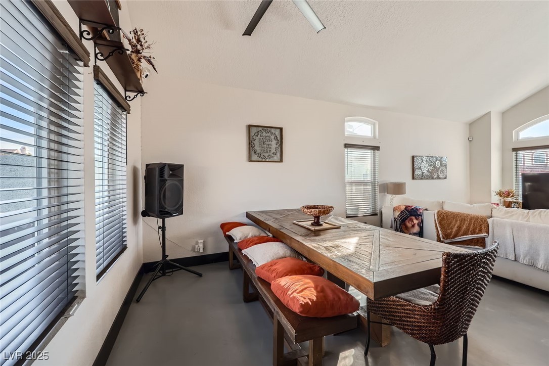 1506 Champagne Circle