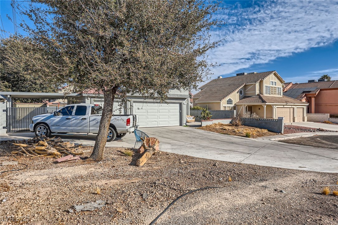 1506 Champagne Circle