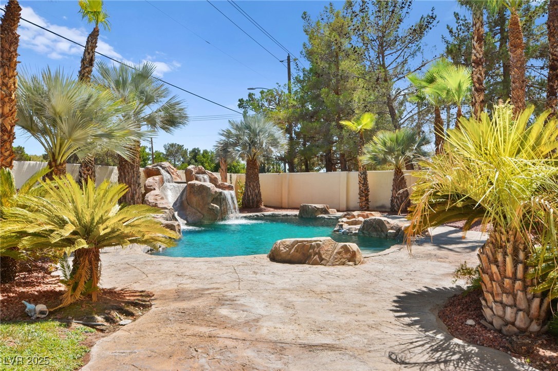 4200 Topsider Street