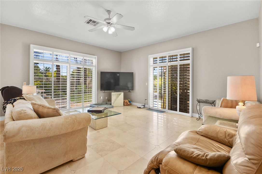 4200 Topsider Street