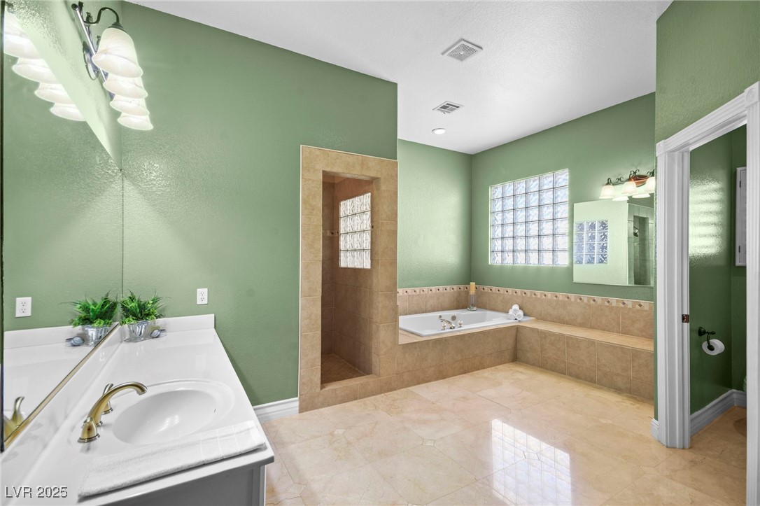 4200 Topsider Street