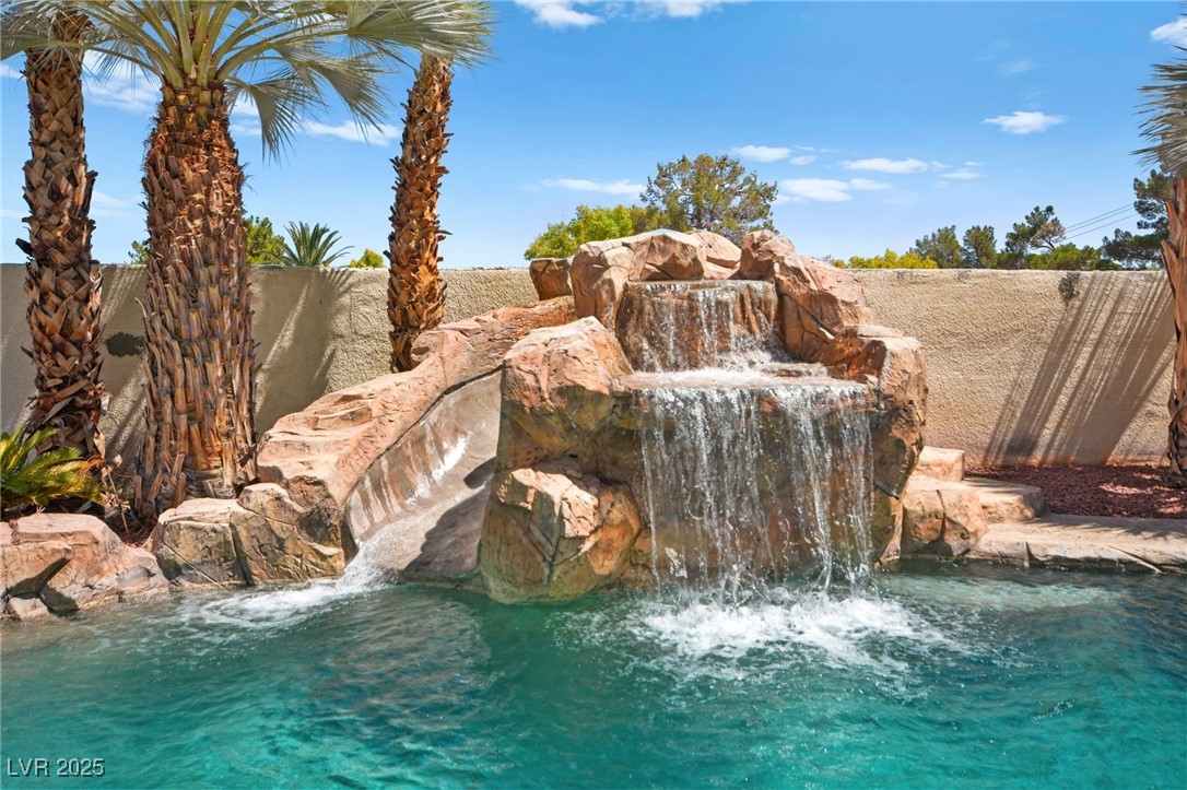 4200 Topsider Street