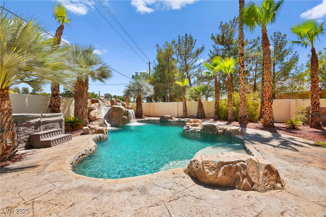 4200 Topsider Street