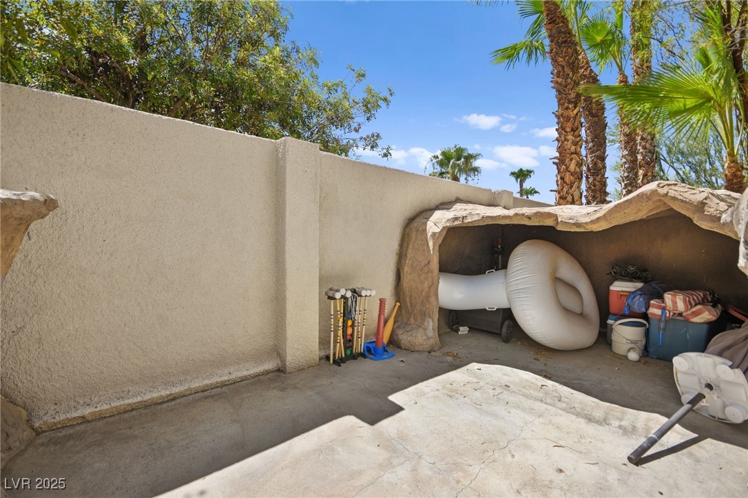 4200 Topsider Street