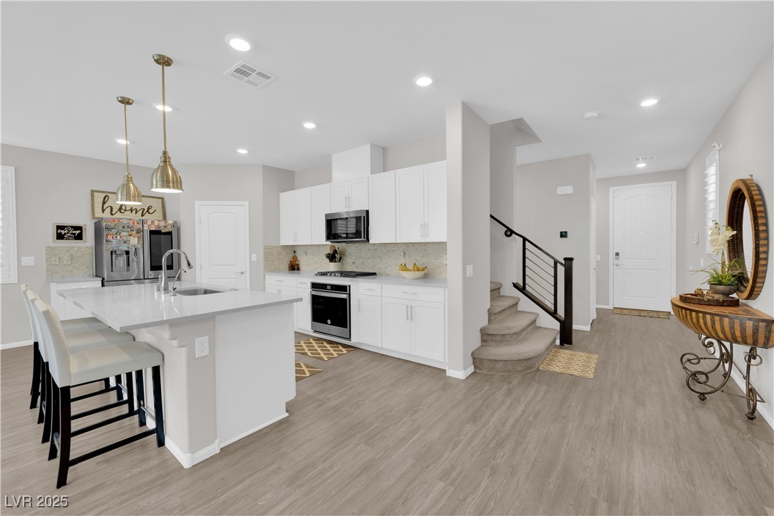 1206 Hopespring Loop Avenue